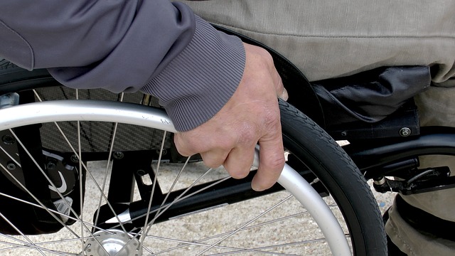 wheelchair-1230101_640